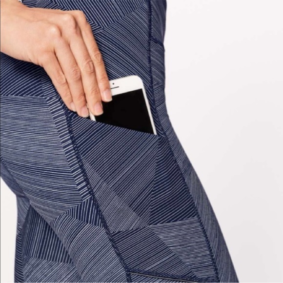 Lululemon Speed Up Crop (21”) - Picture 6 of 8